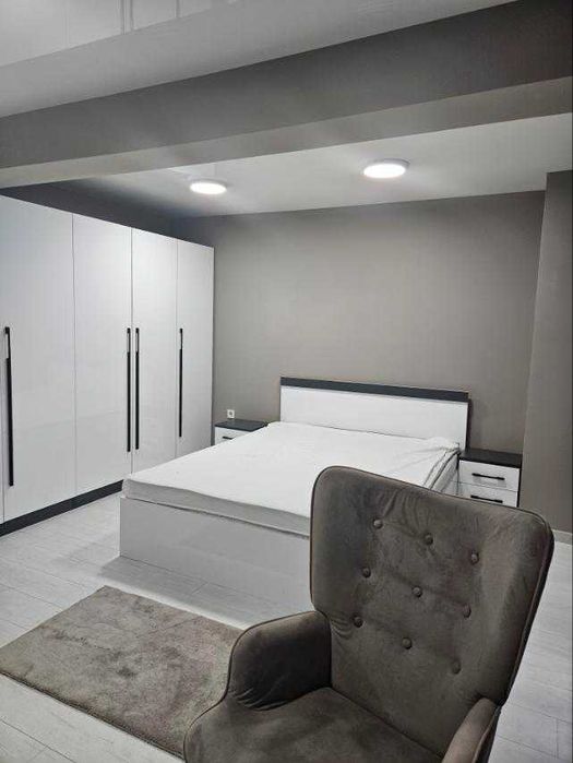 Дава се под наем Двустаен апартамент в Варна, Център - 70 кв.м за 880 € - Снимка #4