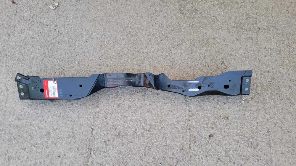 Продавам горната греда над радиаторите за Honda Civic 2016 до 2021 г