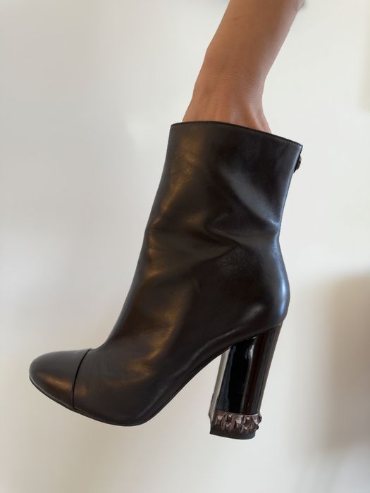 Ghete Guess cu toc gros