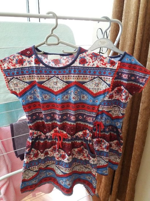 ДРЕХИ за близначки на 3-8 г. - клинчета, туники, шапки, пижами