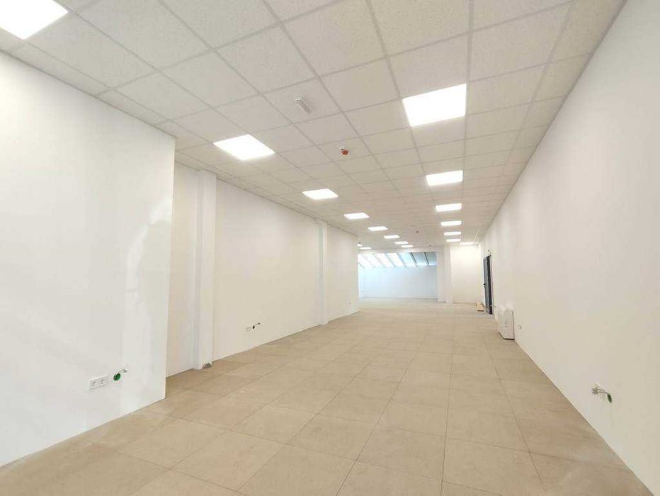 Дава се под наем Магазин в София, Зона Б-18 - 289 кв.м за 5196 € - Снимка #3