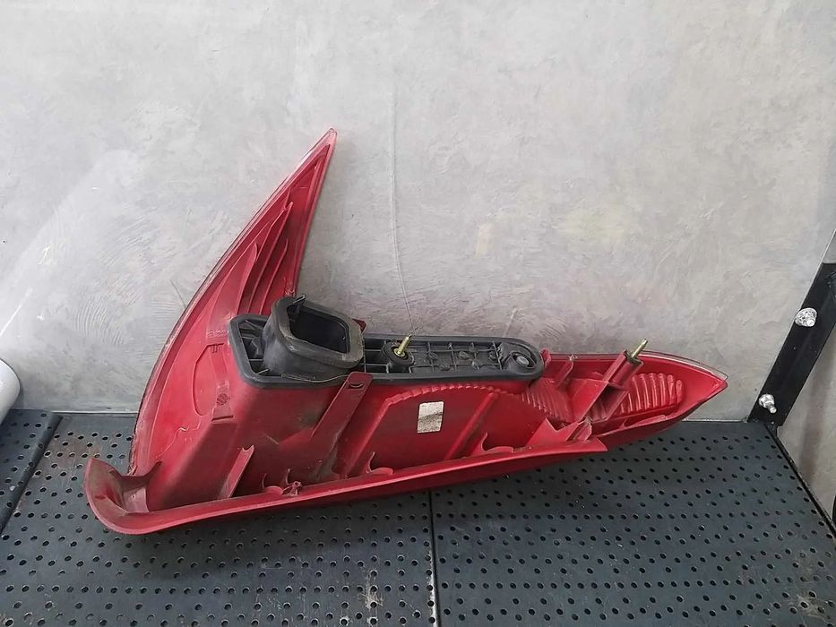 Stop tripla lampa dreapta peugeot 206 break