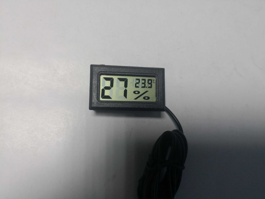 Termometru de panou LCD cu higrometru