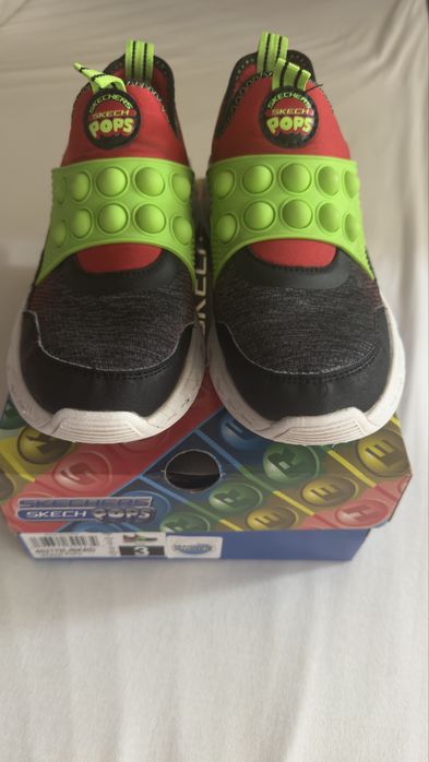 Маратонки Skechers POPS
