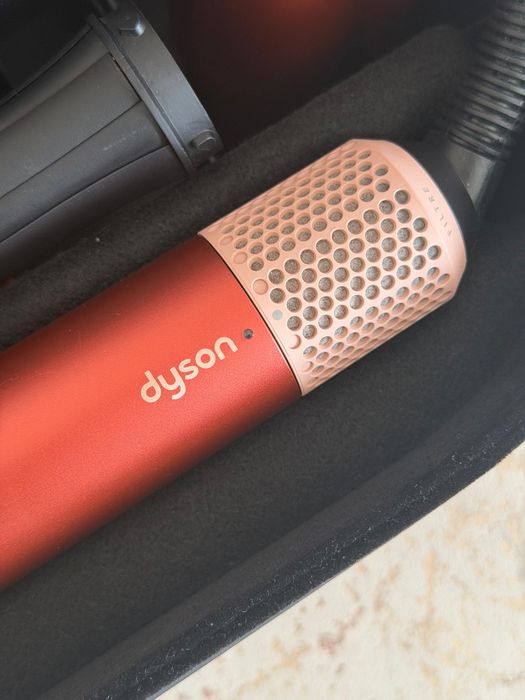 Продам Dyson оригинал