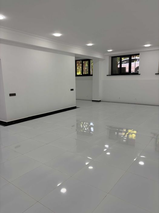 Сдаётся в аренду нежилое помещение 206 кв/м цена 2.000 $