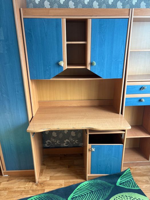 Продам  шкаф в детскую.