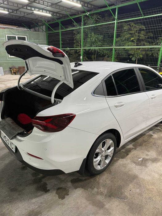 Продаётся автомобиль
