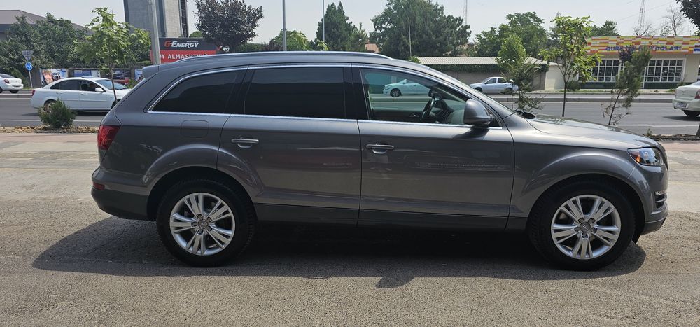 Продаётся Audi Q7 3,6л