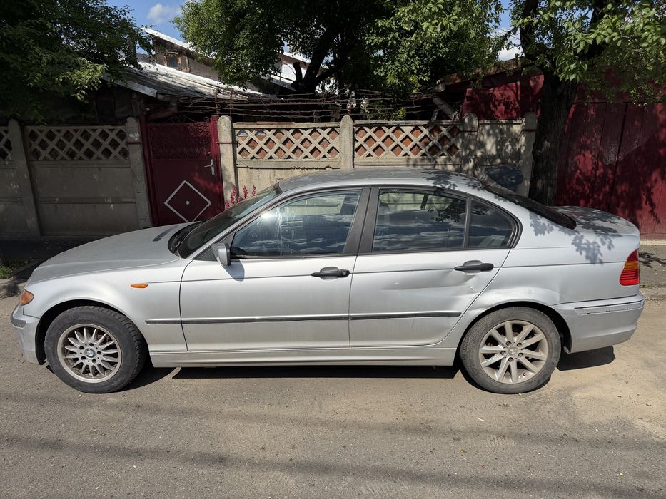 Vand e46 pentru dezmembrari