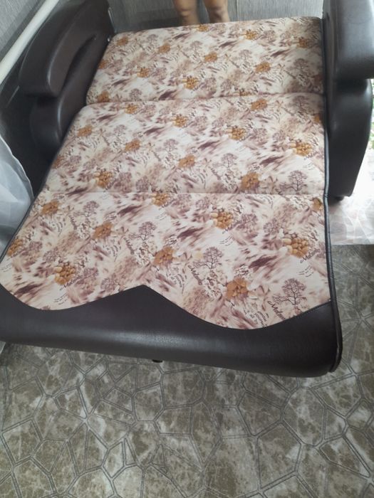 Продам диван в хорошем состоянии