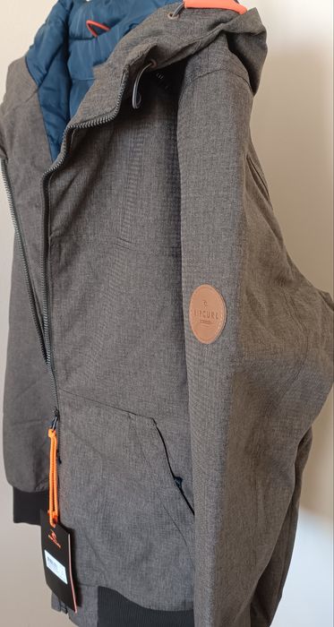 Ново яке Rip Curl Anti-Series, размер L Сноуборд Скейтборд Сърф