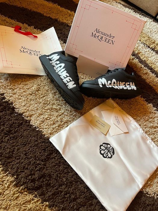 Alexander Mcqueen black