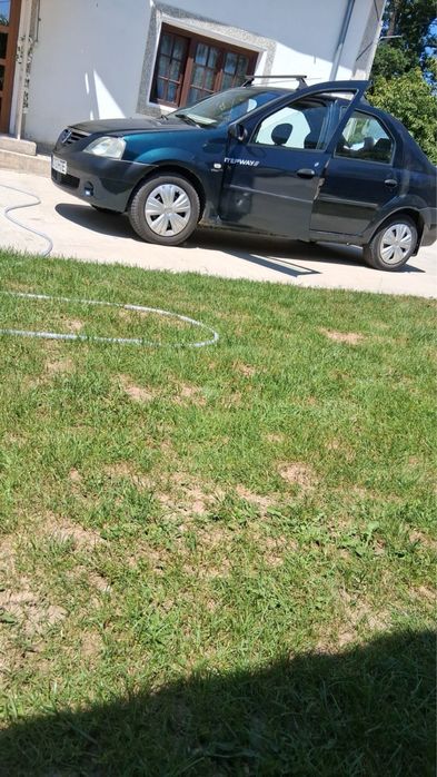 Vând Dacia logan 1.4