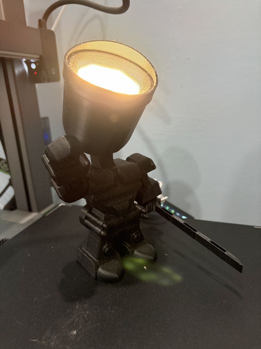 3D принтирана лампа „Фигурка”