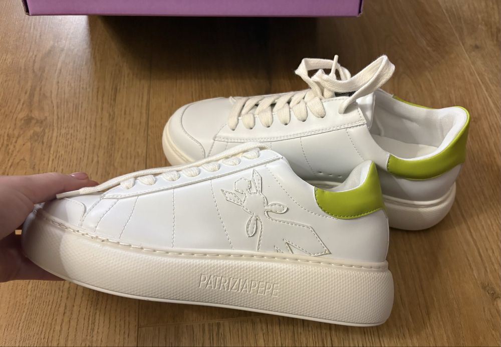 Чисто нови с етикет Patrizia pepe, 38 размер