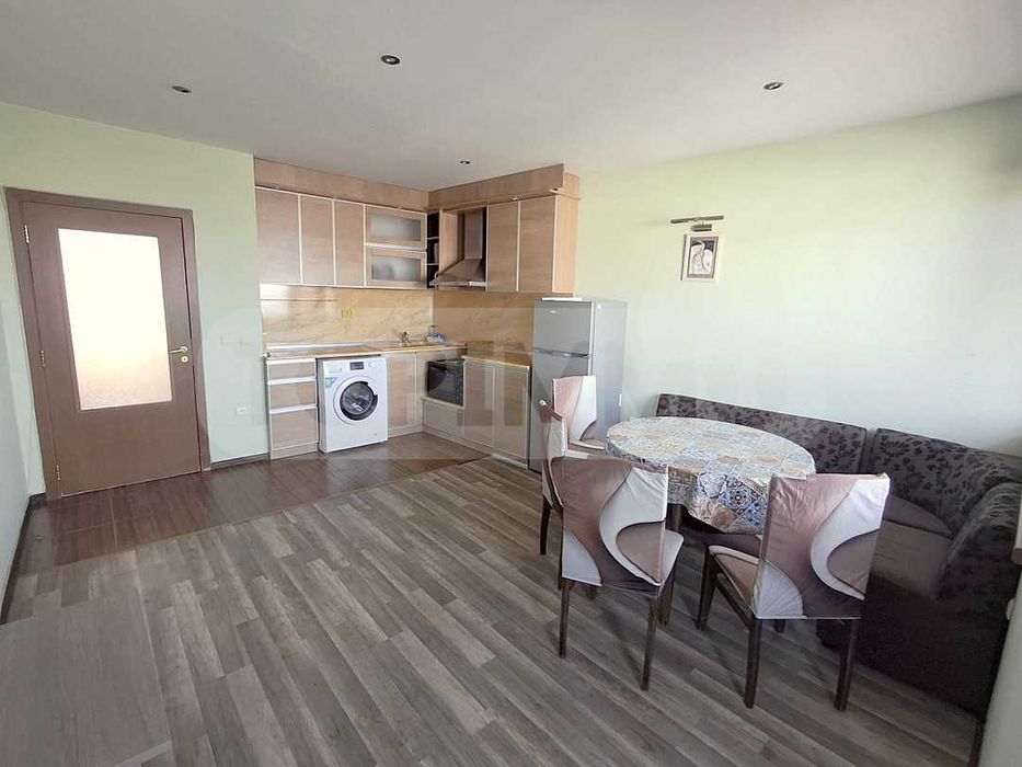 Дава се под наем Двустаен апартамент в Варна, Погреби - 70 кв.м за 398.82 € - Снимка #1