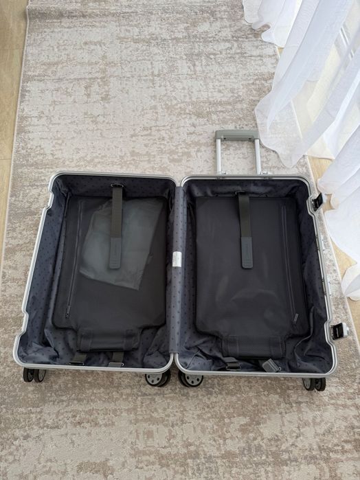 Чемодан Rimowa новый