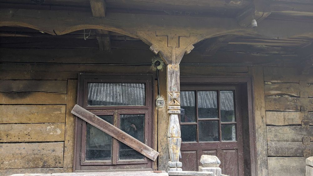 Casă tradițională din STEJAR pentru relocare - 9-10 m, Maramureș