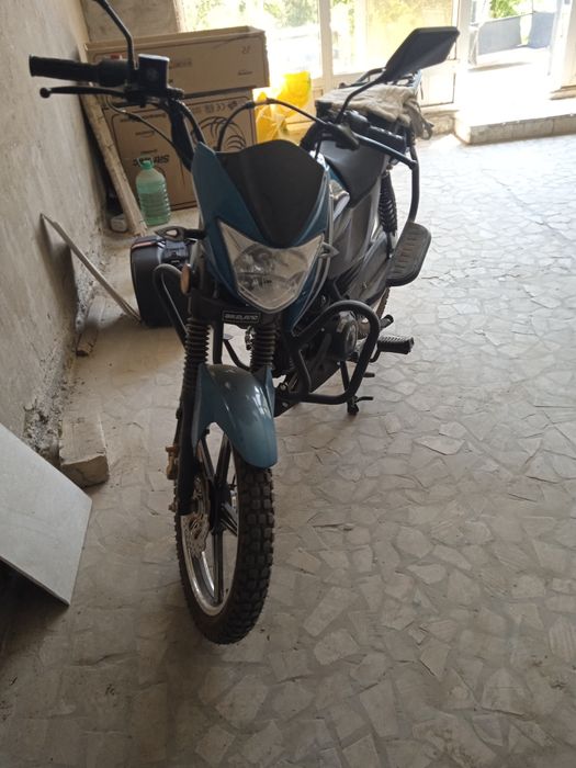 Мотоцикл сотилади