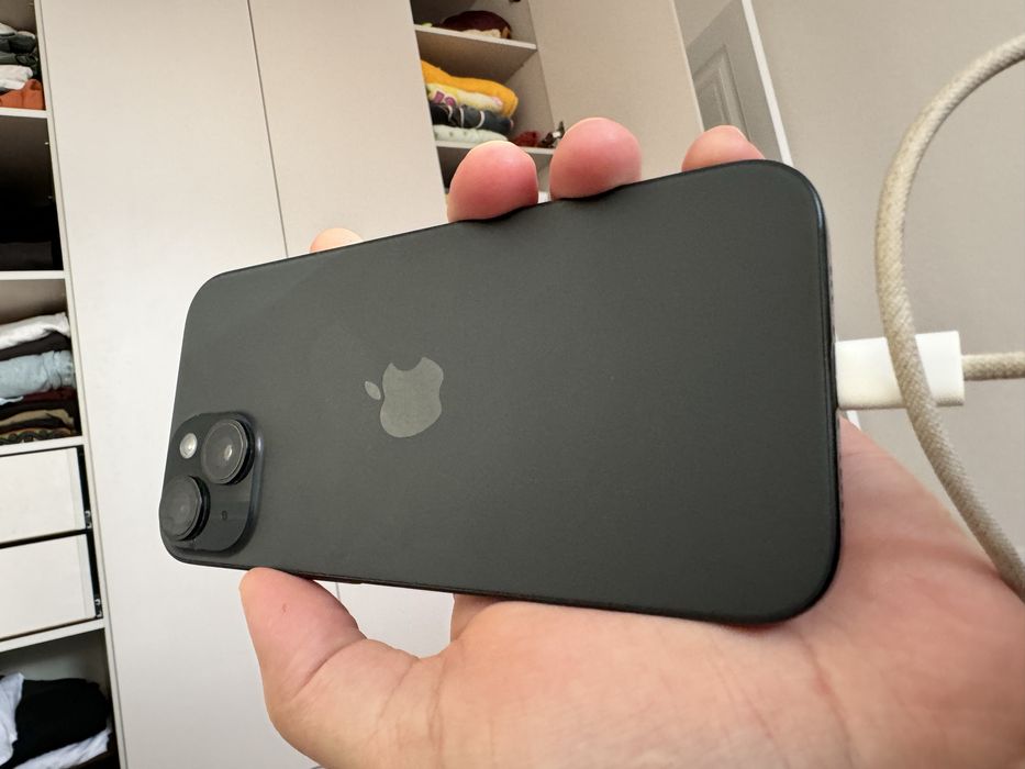 Продам айфон 15 заблокирован