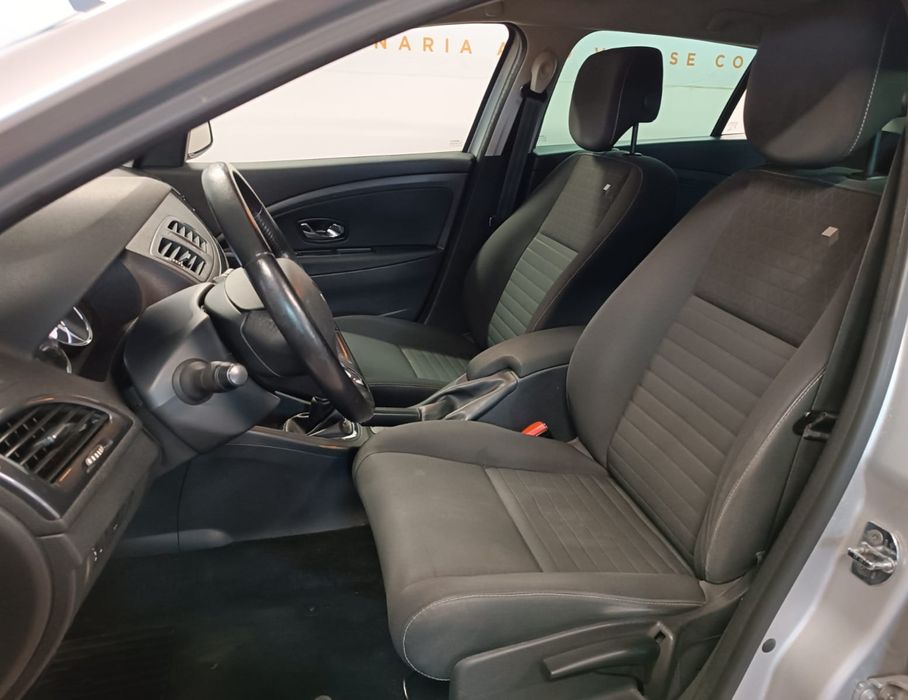 1.5 Diesel Sportour Limited Clima  Navi Far Led