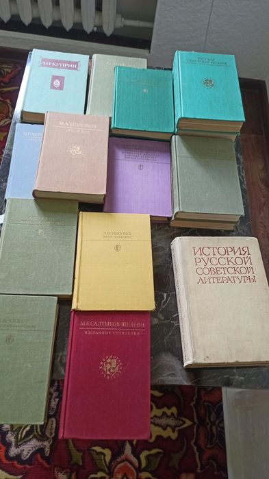 Продам книги .Литература