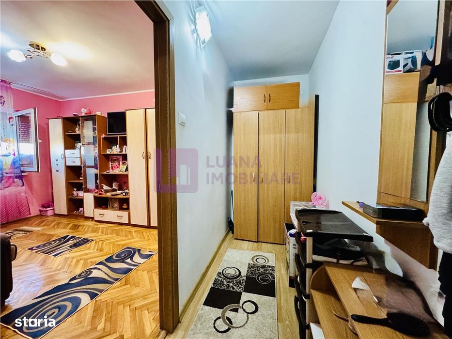 Apartament 2 camere de vanzare | Vasile Aaron | decomandat | pivnita |