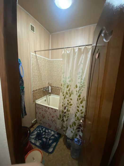 Срочно продаётся квартира Мирабадский р-н Куйлюк массив 2 1/1/4