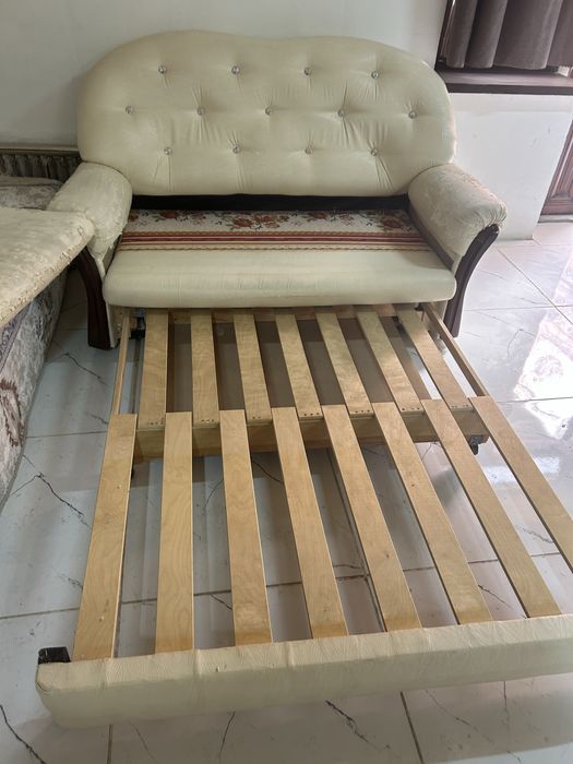 Продам диванчик раскладной лежачий