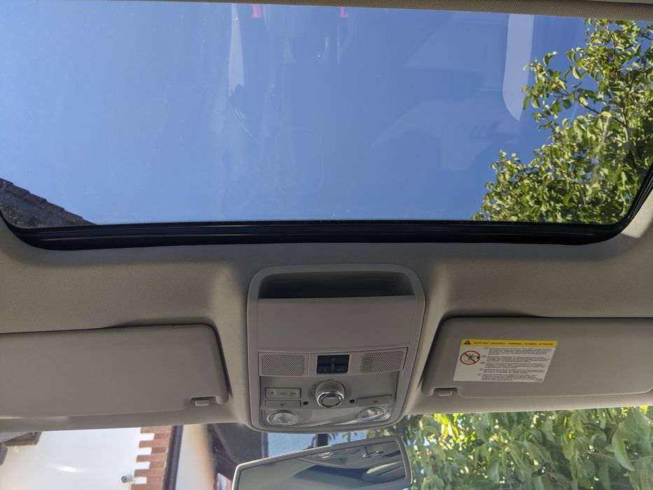 VW Jetta 1.4 TSI Life, trapa electrica