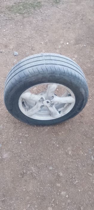Продам шины легковой