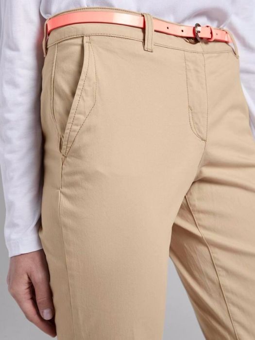 Продавам панталон