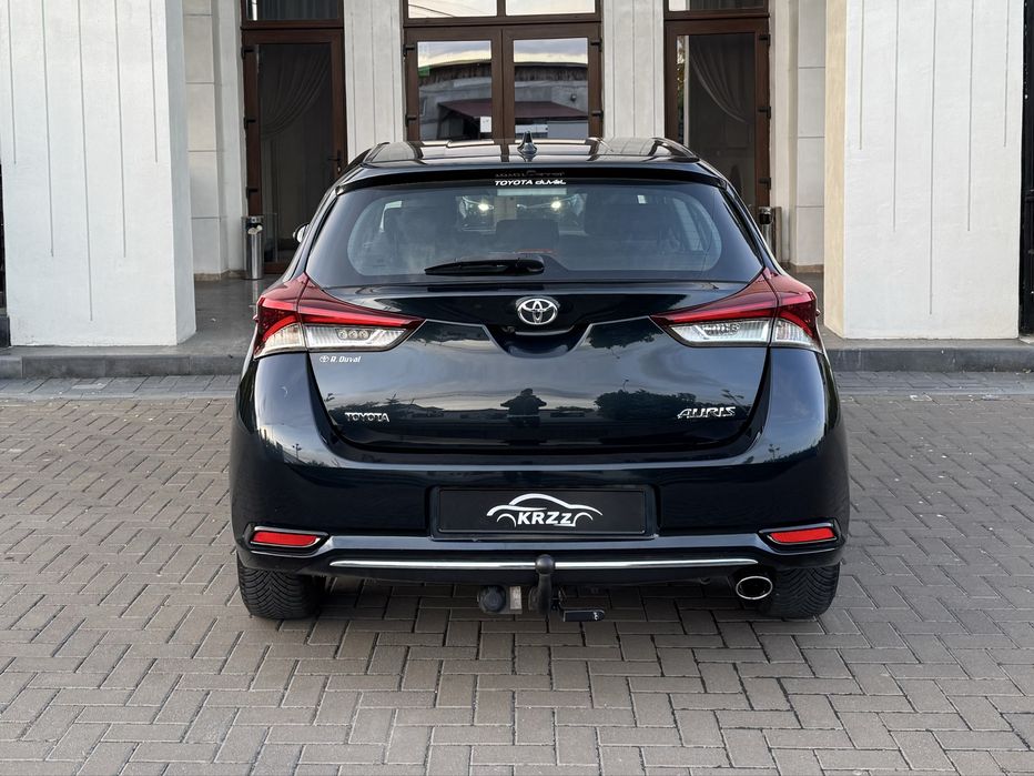 Toyoya Auris 1.6 D-4D Executive 2016 Facelift  Accept variante