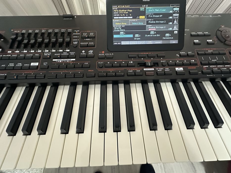 Korg pa4 x international 76 key