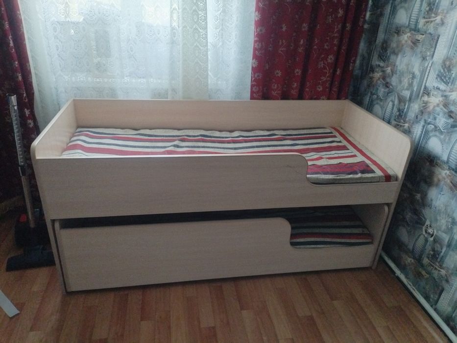 Продам кровати подростковые