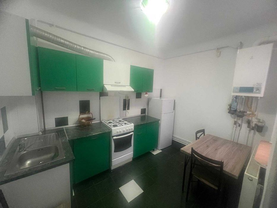 casa singura in curte de inchiriat