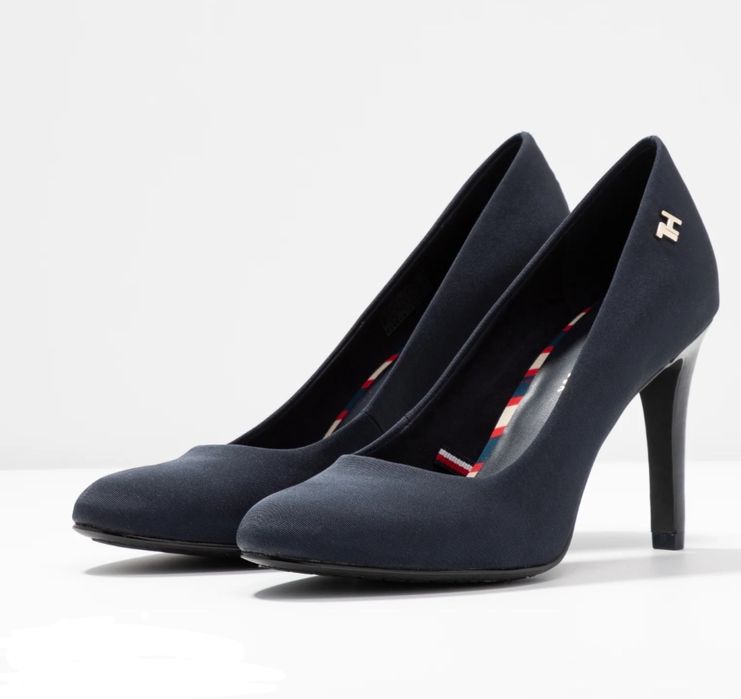 Tommy Hilfiger високи токове