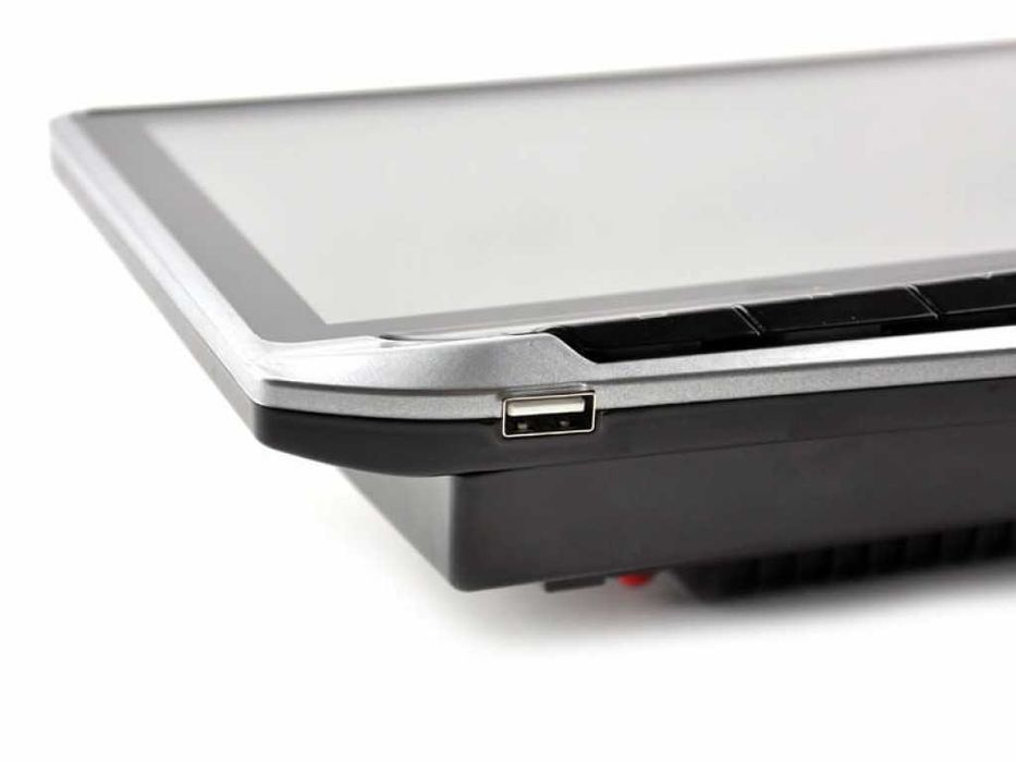 Сензорна мултимедийна система за автомобил с GPS навигация.