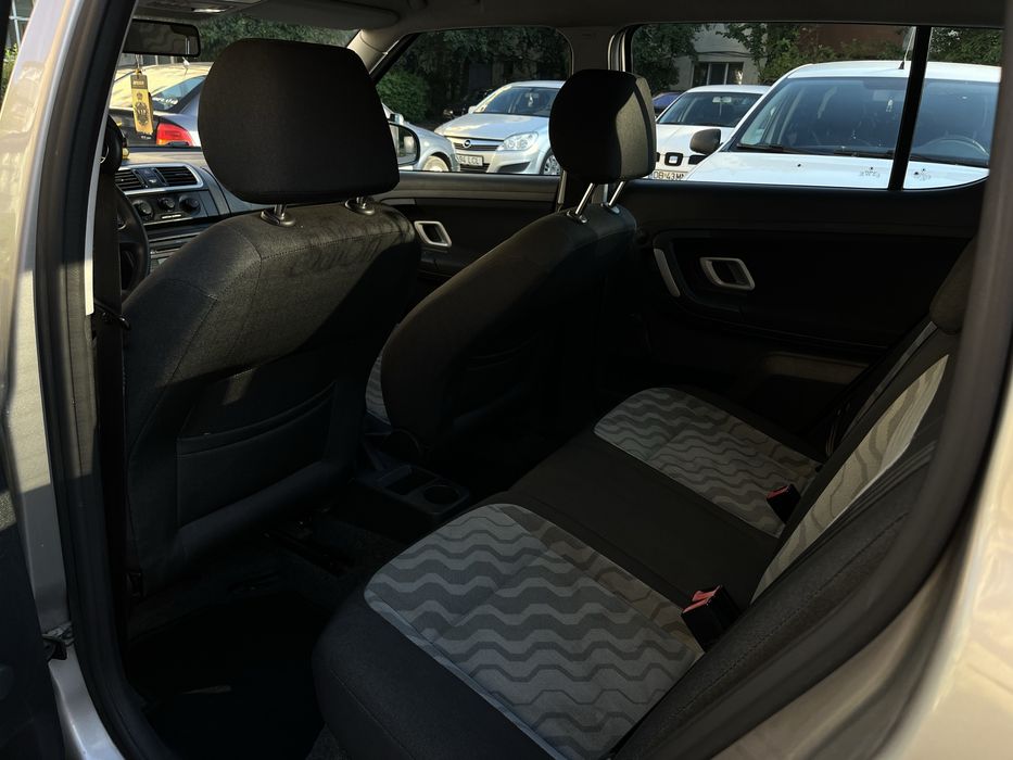 Skoda Fabia 1.2 Benzină | 2009 | 224.000  km reali | 2.200€ negociabil
