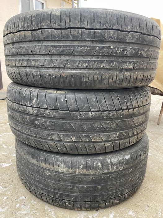 Покрышка три штук