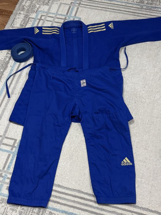 Мизуно сумка(оригинал)+Адидас(champion III)