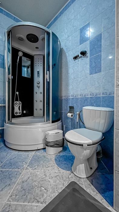 Продам два дома на участке