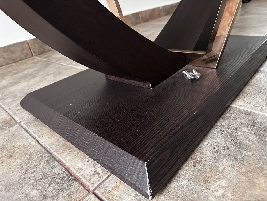 Маса в отлично състояние