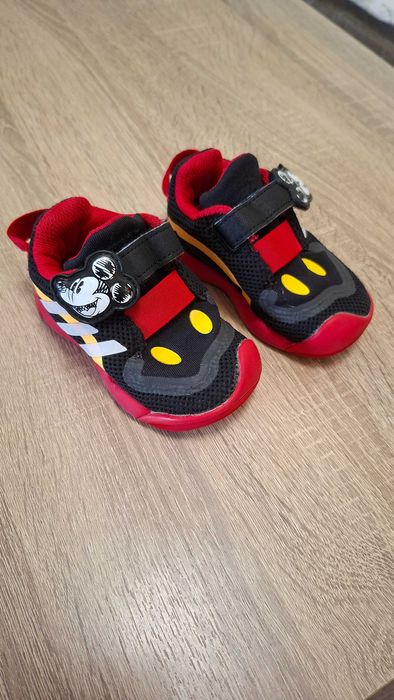 Оригинални детски маратонки Adidas, размер 20