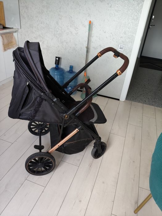 Продам детскую коляску