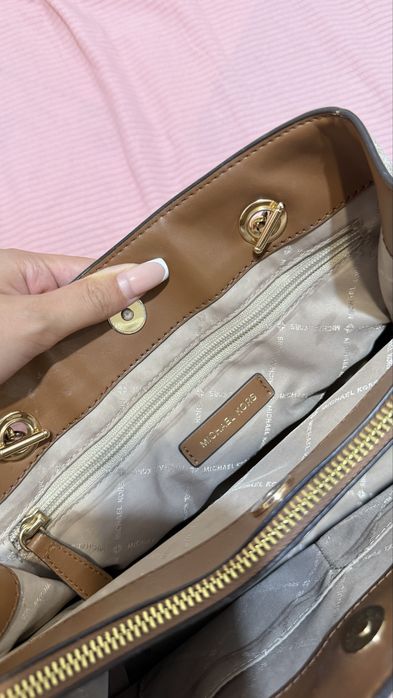 Продам оригинальную сумку Michael Kors