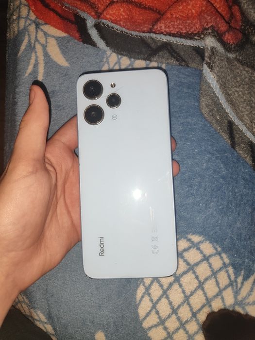 Xiaom Redmi 12 на 256 гб