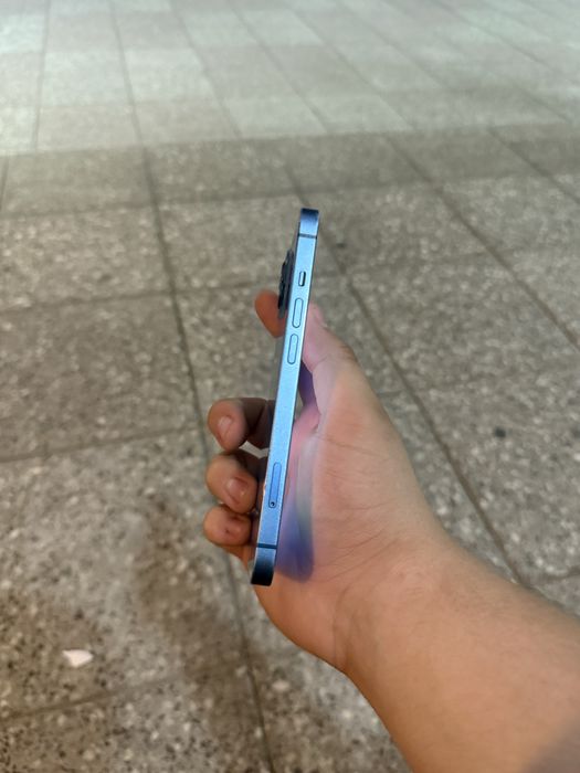 iPhone 13 128gb.