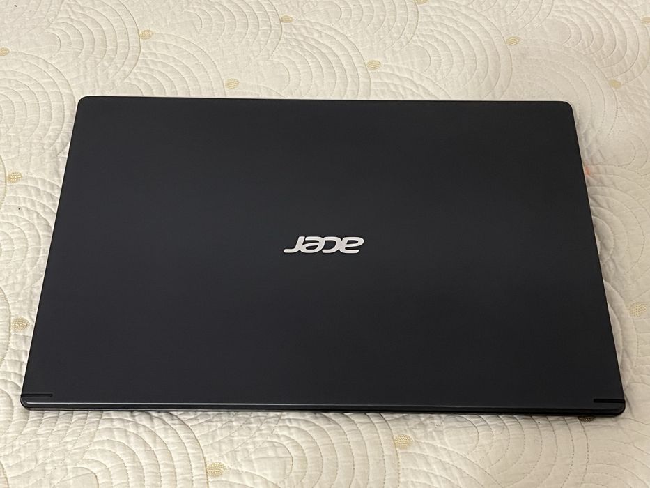 Acer Aspire 5 i5 / 8GB / 1TB + SSD / Видео карта / Като нов